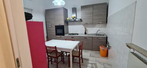 Η κουζίνα ή μικρή κουζίνα στο La Francigena - Via Voghera