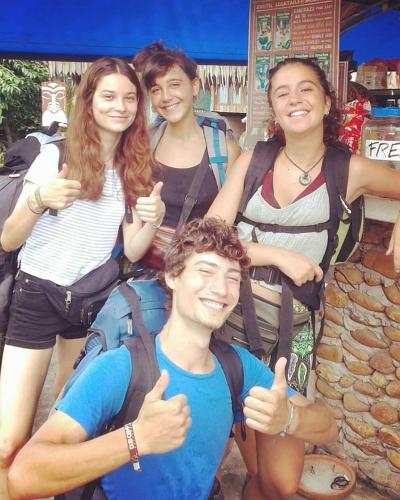 Clientes alojados en Bar Horizon Hostel