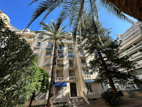 Luxueux Appartement 115m2, 3 Chambres centre ville avec parking à 5 min plage -climatisation photo 10