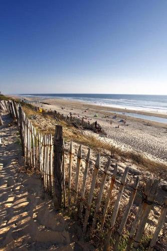 Photo de la galerie de l'établissement Biscarrosse Lac Villa 2 chambres et jardin à Navarrosse, à Biscarrosse