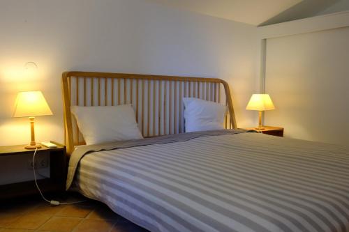 Quinta Amarela XL by Portucasa