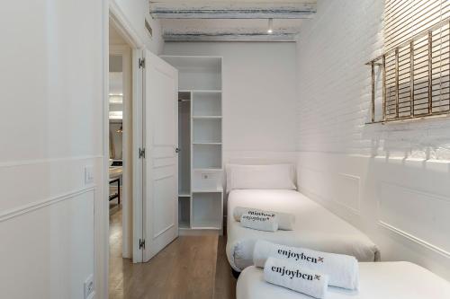 Enjoybcn Colon Apartments photo 64
