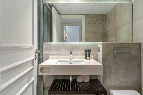 Enjoybcn Colon Apartments photo 65