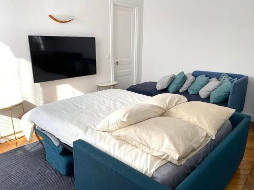 Mytripinparis - Large and Sunbathed 1Br - close to the Eiffel Tower