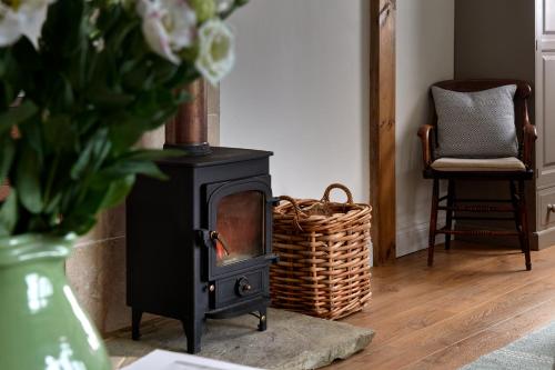 Gambar di galeri bagi Stunning Cabin with incredible views near Goodwood di Rogate