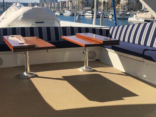 Luxury Afloat Yacht Paradise 3 bedrooms 3bath 5 beds with full Marina view photo 20
