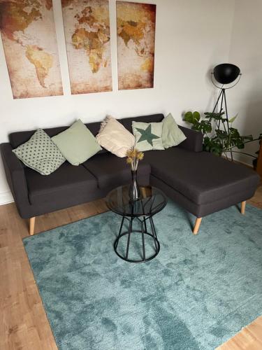 Troisdorf - City - 64Qm - 1 bis 3 Schlafplätzeにあるシーティングエリア