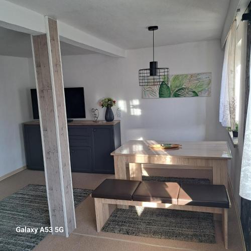 Dapur atau dapur kecil di Ferienhaus Strauss nahe der Kyffhäuser Therme