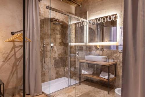Phòng tắm tại Truffle House Tuscany Tuber Albidum Pico