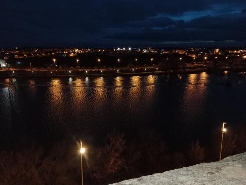 Vista de un río cerca de este apartamento