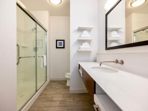 Ένα μπάνιο στο Quality Inn - Pratt
