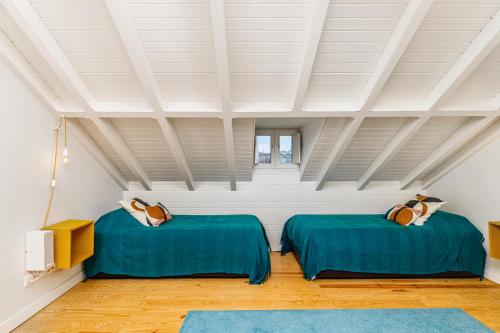 Modern, Peaceful Family Duplex near River - Lisbon