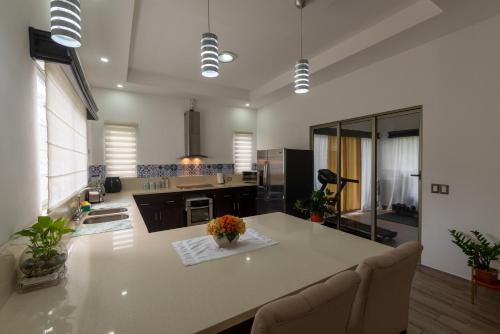 Arenal White Bliss Villa – Photos 3