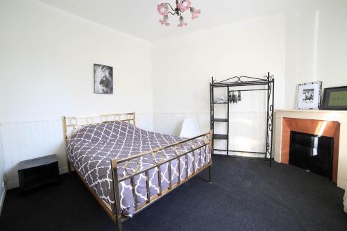 Ένα ή περισσότερα κρεβάτια σε δωμάτιο στο Chambre 2, calme, 1 station de PARIS