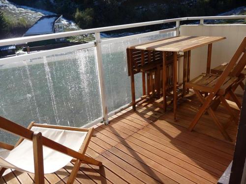 Photo de la galerie de l'établissement À Prapoutel : 2 pièces cabine, pied des pistes, balcon, 4ème étage - FR-1-771-60, à Les Adrets