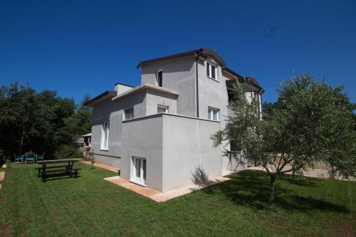 Apartments Banek
