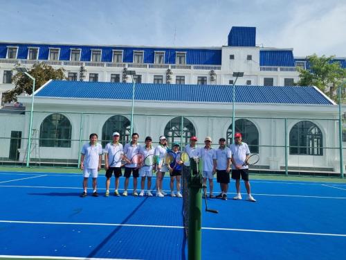 Tenis a/nebo squash v ubytování Cao Lanh Hotel nebo okolí