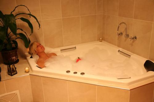 Et bad på Lavender House Bed & Breakfast