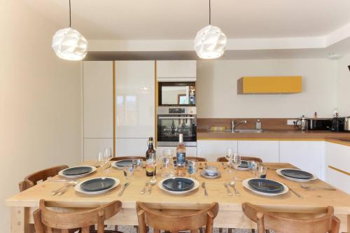 L'Abeille - Renovated - 4 bedroom - 8 person-110sqm - Views! photo 2