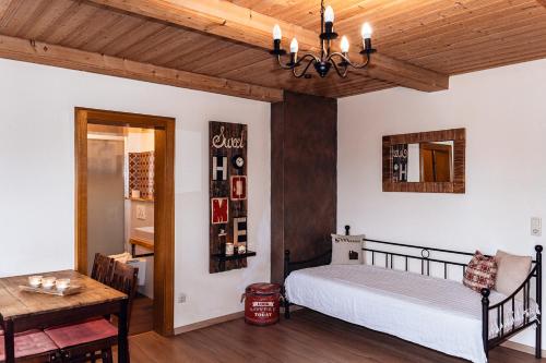Ένα ή περισσότερα κρεβάτια σε δωμάτιο στο Landhotel zum Matthiasl