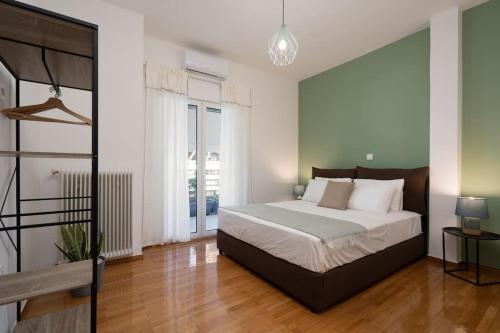 Prime 3-BR Exarcheia Abode