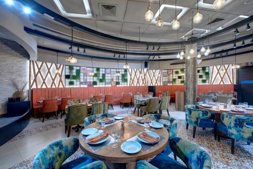 Grandeur Hotel Al Barsha Image