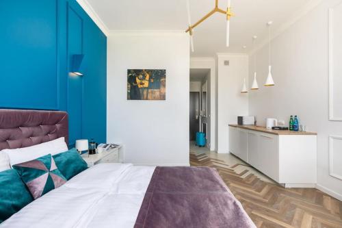 Kuchyňa alebo kuchynka v ubytovaní Gagarina 33 - Colorful Studio by Noclegi Renters