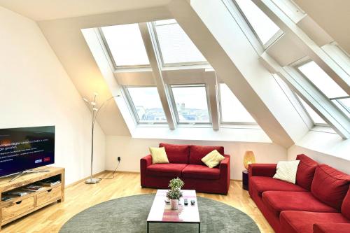 Spacious Penthouse in Favoriten