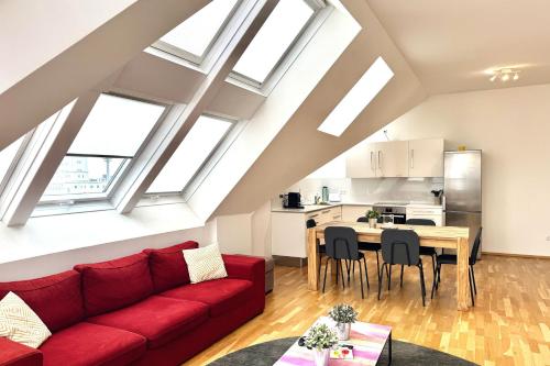 Spacious Penthouse in Favoriten