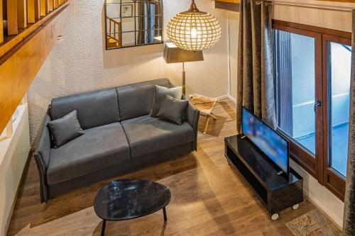 Chamour - A duplex apartment with Mont-Blanc view