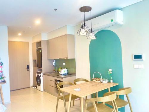 Η κουζίνα ή μικρή κουζίνα στο The Sóng Apartment Vũng Tàu - Sophia's House