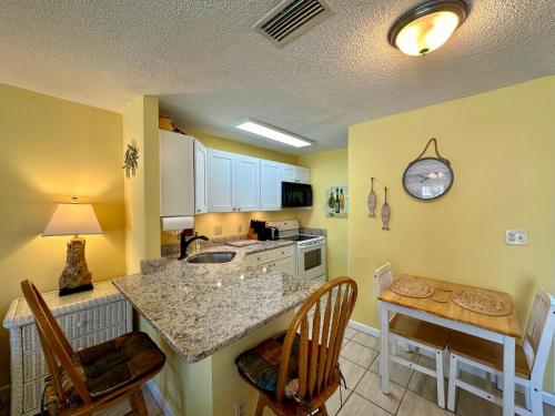 Gallery image of Sandpiper Cove 8115 in Destin