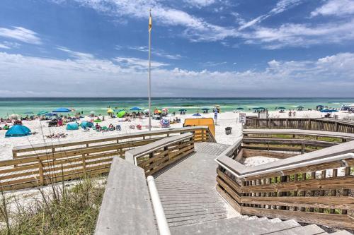 Winter Getaway: Destin Condo by Golf & Dining photo 11