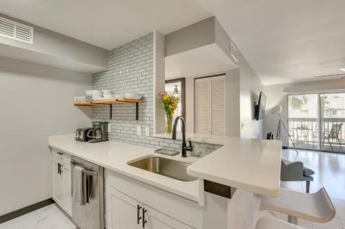 Winter Getaway: Destin Condo by Golf & Dining photo 17