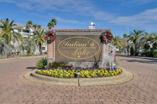 Winter Getaway: Destin Condo by Golf & Dining photo 26