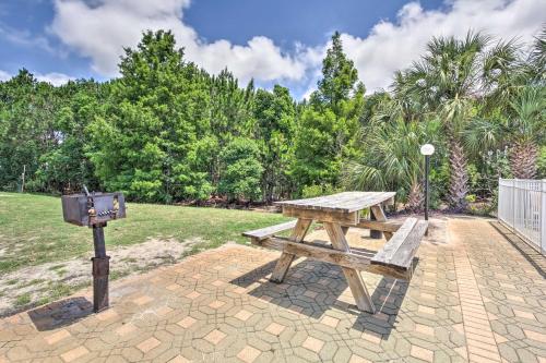 Winter Getaway: Destin Condo by Golf & Dining photo 28