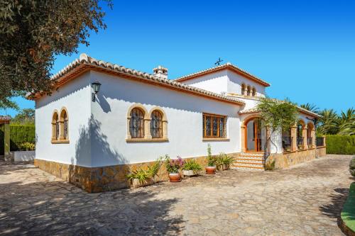 Villa Caseta Pearl by Villa Plus