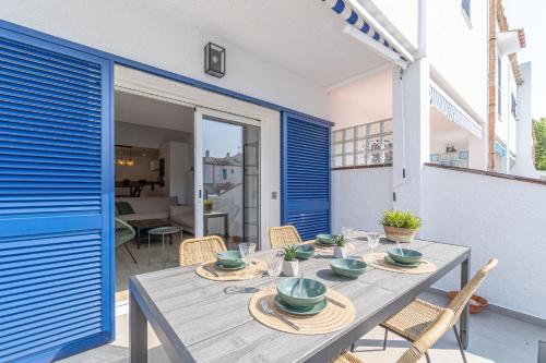 405-Casa al canal con amarre