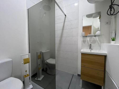 Ένα μπάνιο στο Le nid de Montereau - 350 m hôpital