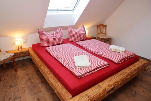 Postel nebo postele na pokoji v ubytování Bergtraum Hof Schütterle