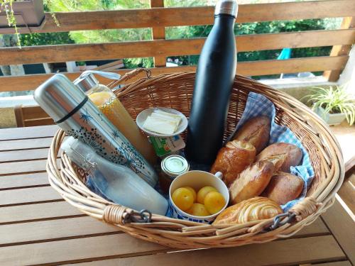 Φαγητό σε αυτή η παραθεριστική κατοικία ή κάπου εκεί κοντά