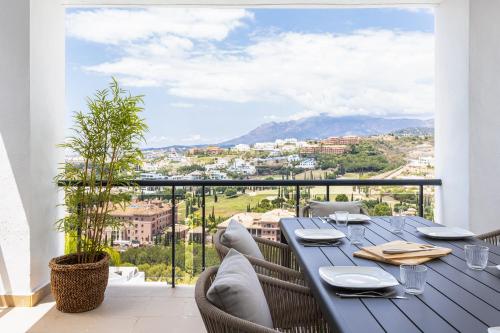Mediterranean Swing - Acosta 8 Apartment