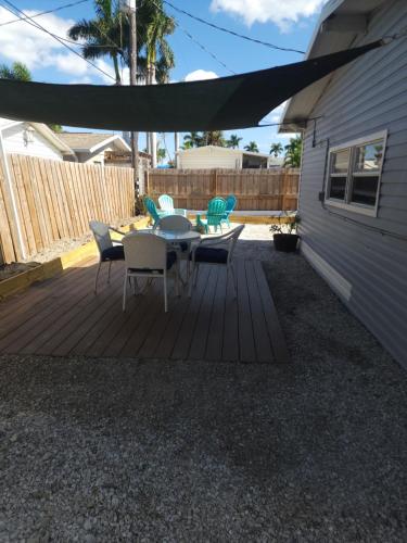 Galeriebild der Unterkunft So Coastal! Pet friendly and free early check in! in Fort Myers