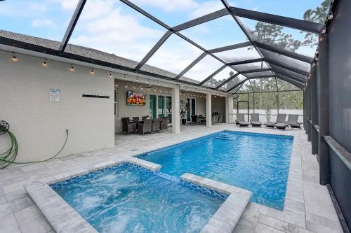 Gallery image of Luxe Gem w Heated, Saltwater Pool, Spa and Privacy Fence in North Port