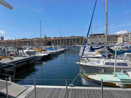 Photo de la galerie de l'établissement Appart Centre ville, Vieux Port 65m2, à Marseille