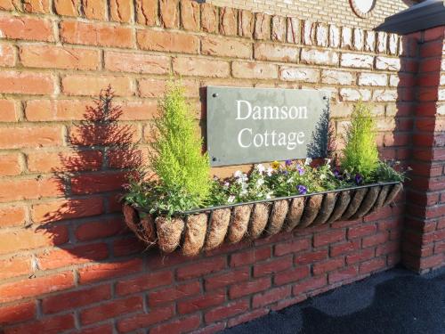 Damson Cottage – Photos 2