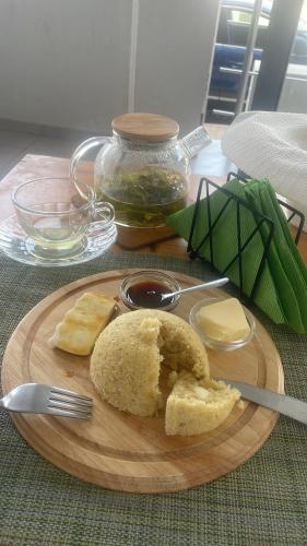 アパートメントの敷地内または近くでの食事または食べ物