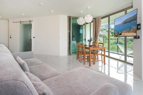 Гостиная зона в Oceana Sea View - Kamala Beach