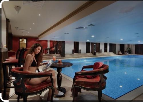 パンポロボにあるSnow Mountain Grand Monasteryの女