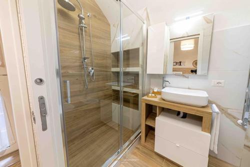 Macarth APT Modern Appartamento Napoli Centro